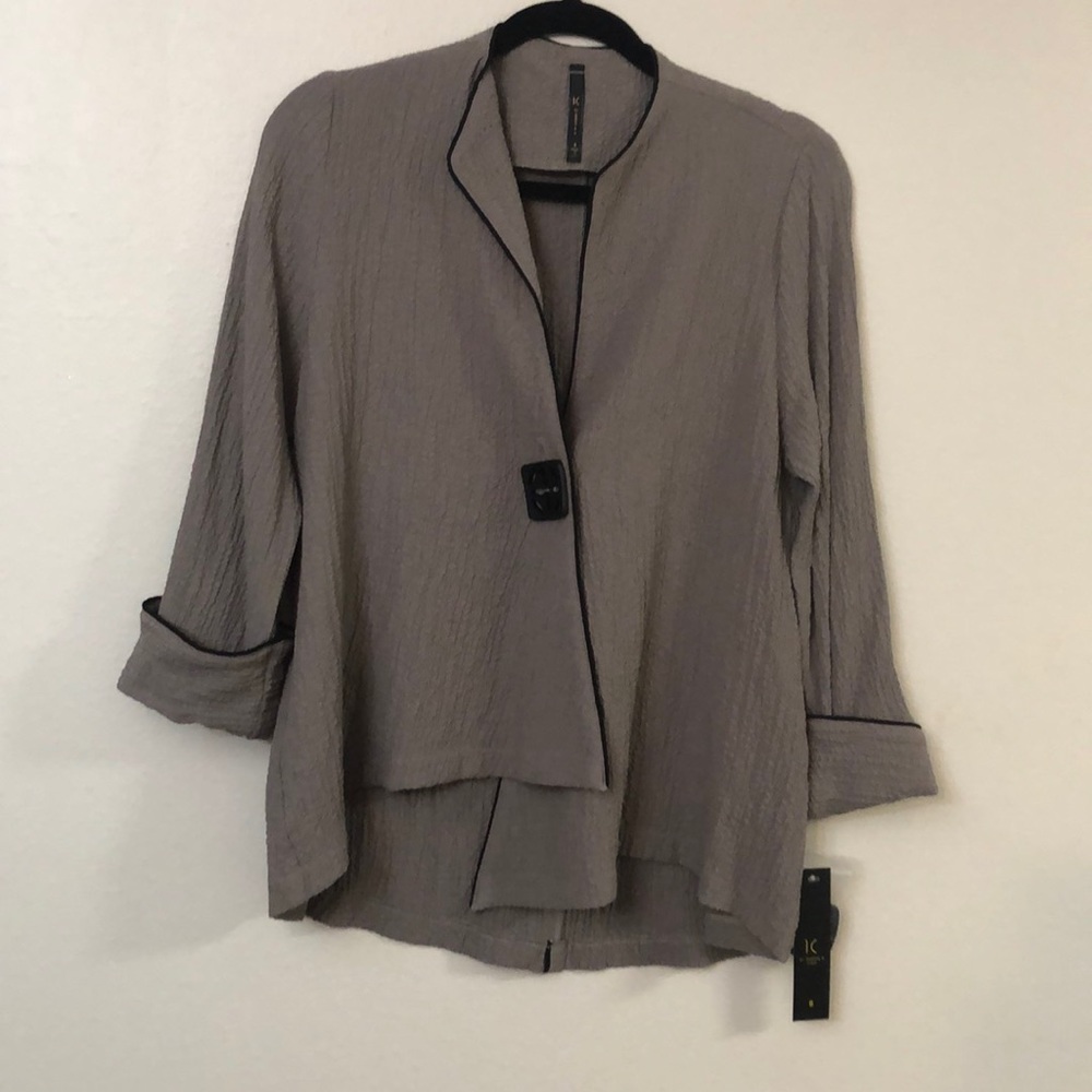 Asymmetric lightweight Jacket